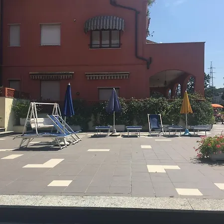 Tony House With Pool